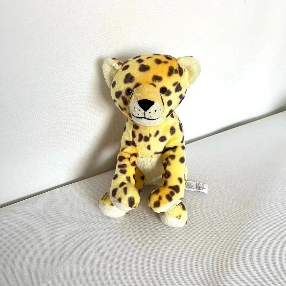 National Geographic Cheetah Kids Realistic Plushies Stuffed Animal 9.5